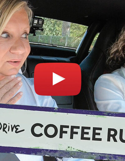 3 Kilo Urlaubsspeck bringt mir mehr Komplimente als Botox – Ladies Drive Coffee Run – Episode 5