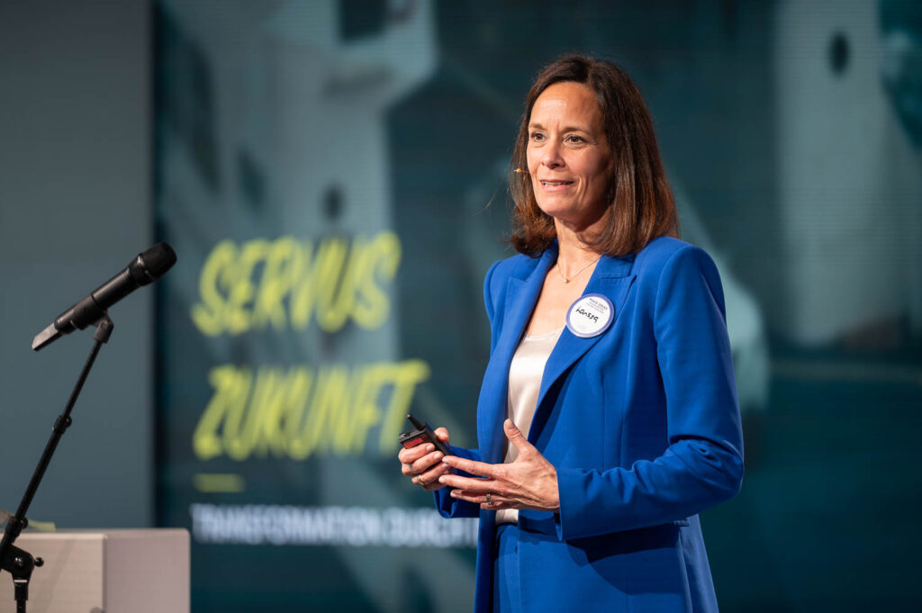 Female Innovation Forum 2024. Dr. Larissa Huisgen, Vice President Markenportfolio bei der BMW.