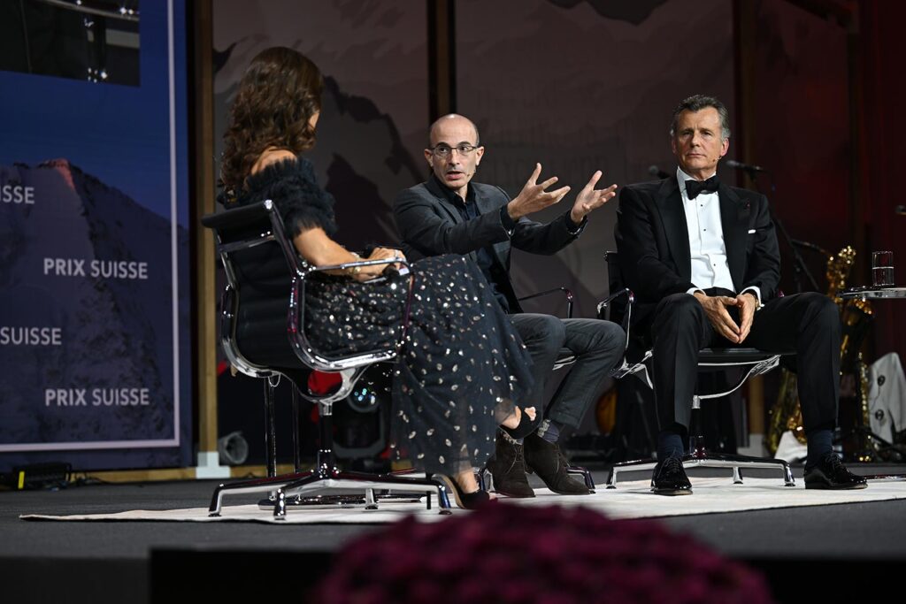 Sandra Studer, Prof. Dr. Yuval Noah Harari &  Philipp Hildebrand. Foto: Sandra Blaser