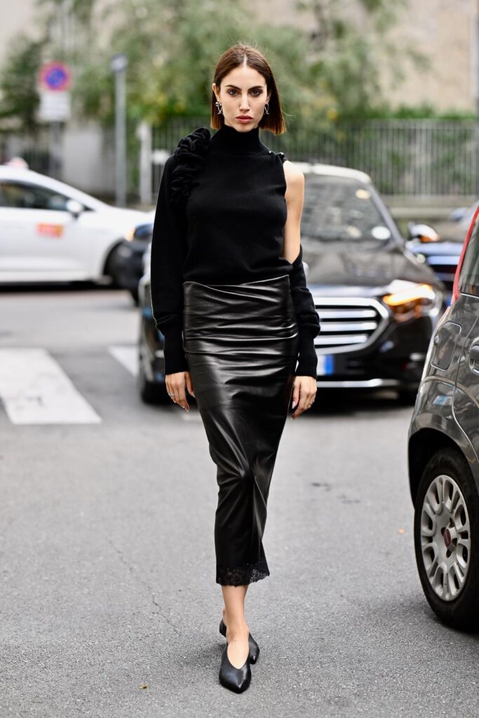 Ladies Drive Magazine. 10 of the Hottest Street Style Trends for 2025/2026. The Italians remain faithful to all-black. Photo: Yvonne Aeberhard Stutz