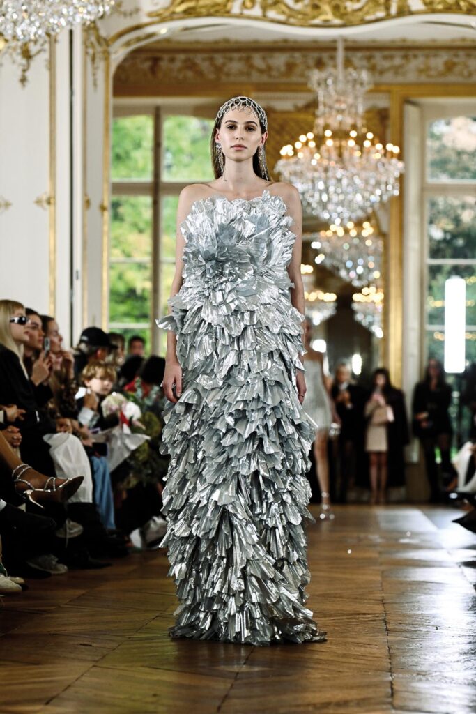 Fashion in Ladies Drive No. 72. Alersundi