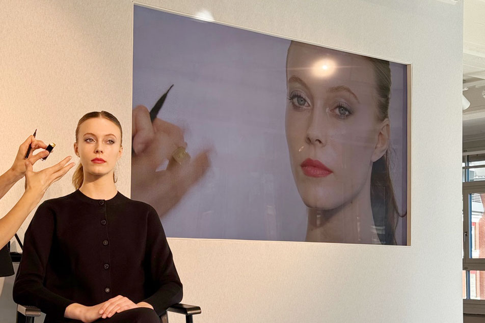 Ladies Drive. Cosmis Allure. Chanel erobert die Festtage