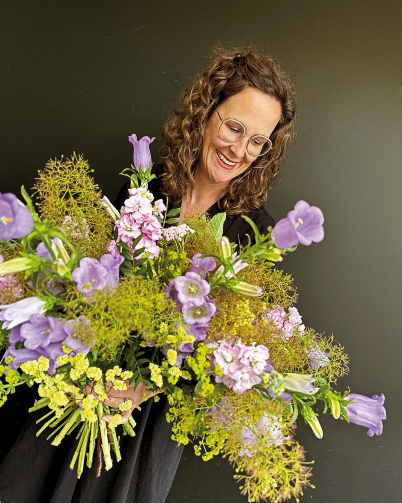 Ladies Drive No. 73: Women Empowering Women. baimon.ch