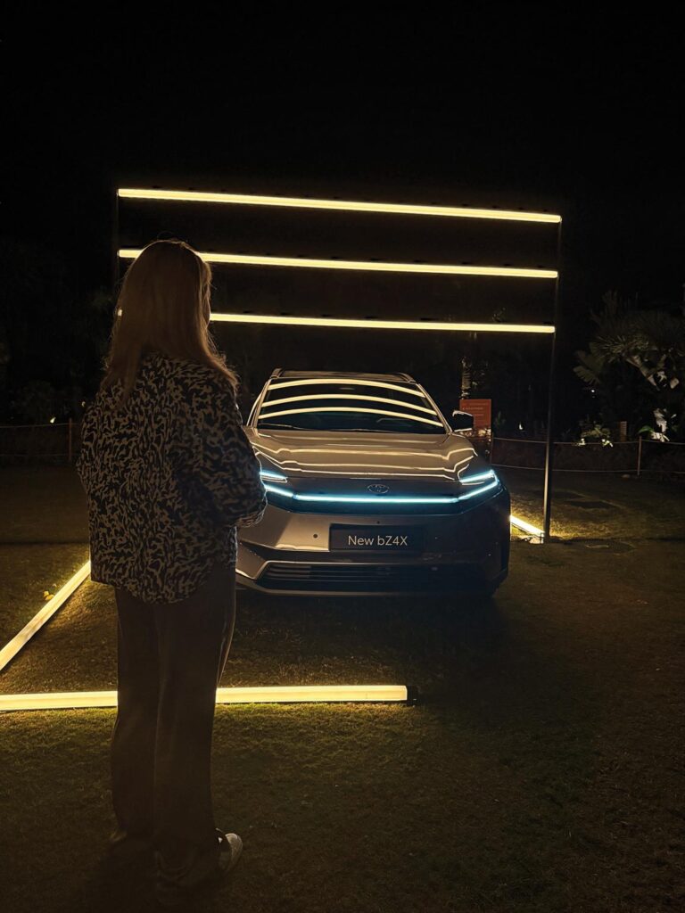 Ladies Drive No. 73. Toyota bZ4X: Taiyō no ki