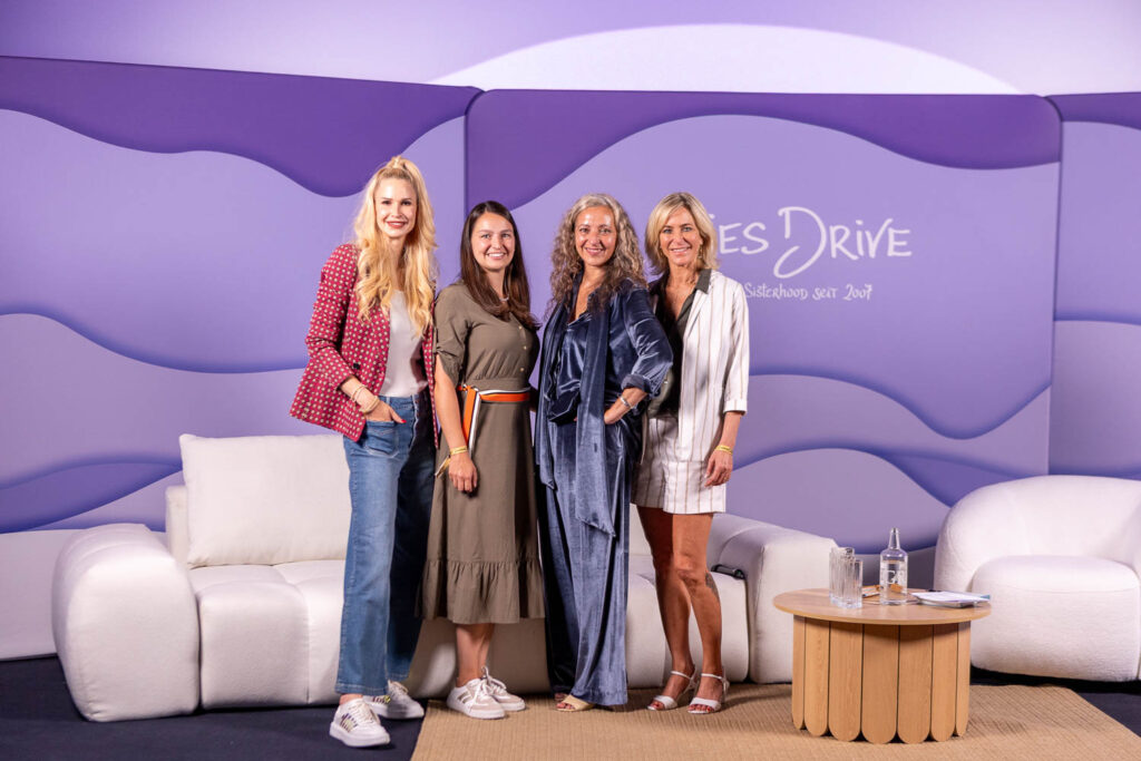 Impressionen vom Ladies Drive Bargespräche 81 im blue Cinema Abaton in Zürich.