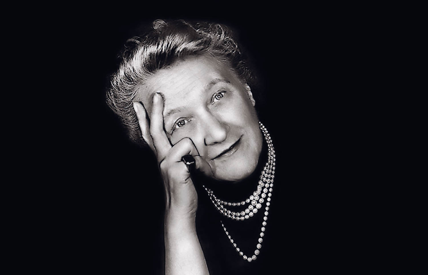 LadiesDrive.World. 70 Jahre später: Blancpain bringt die Lady B zurück. Betty Fiechter
