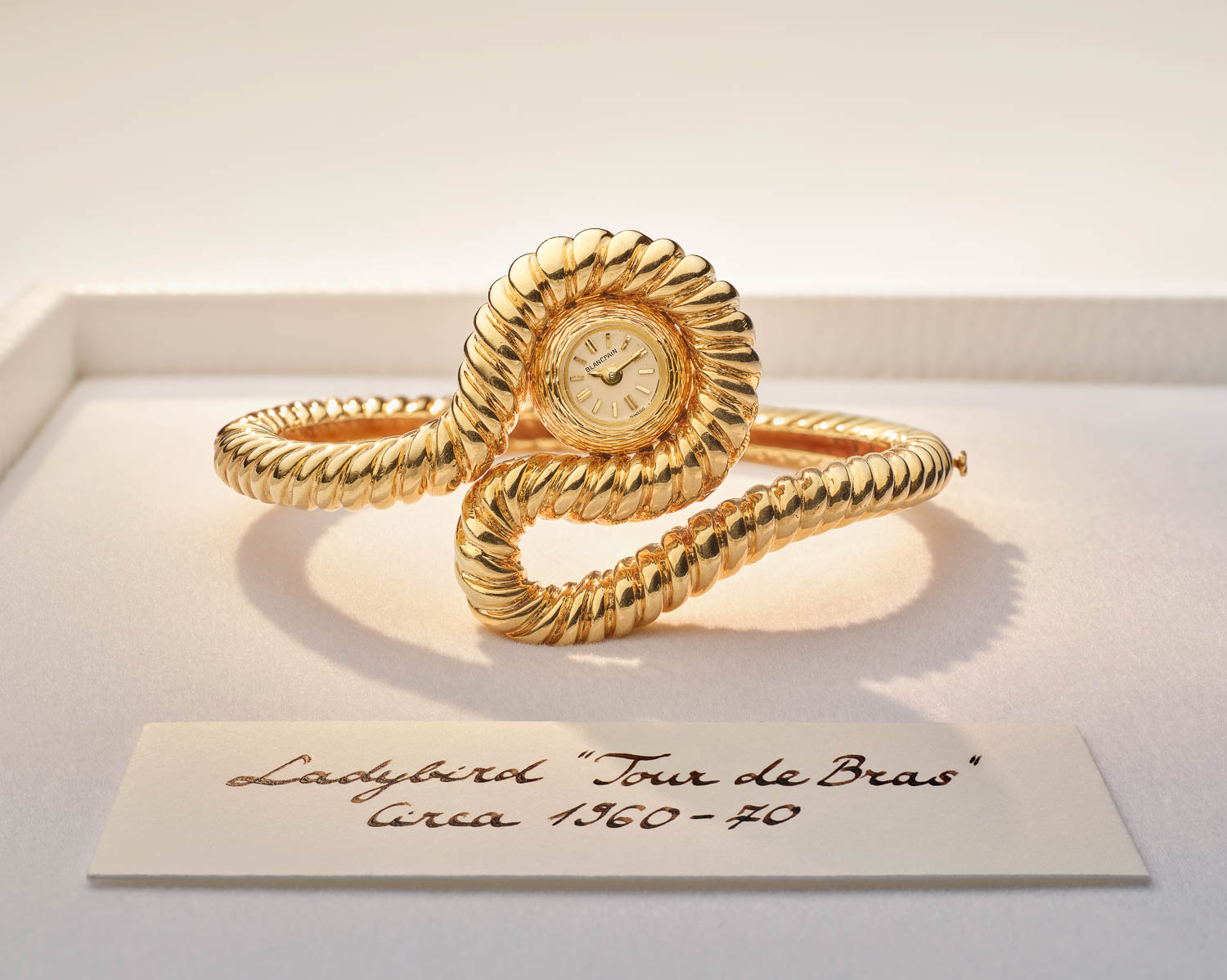 LadiesDrive.World. 70 Jahre später: Blancpain bringt die Lady B zurück.