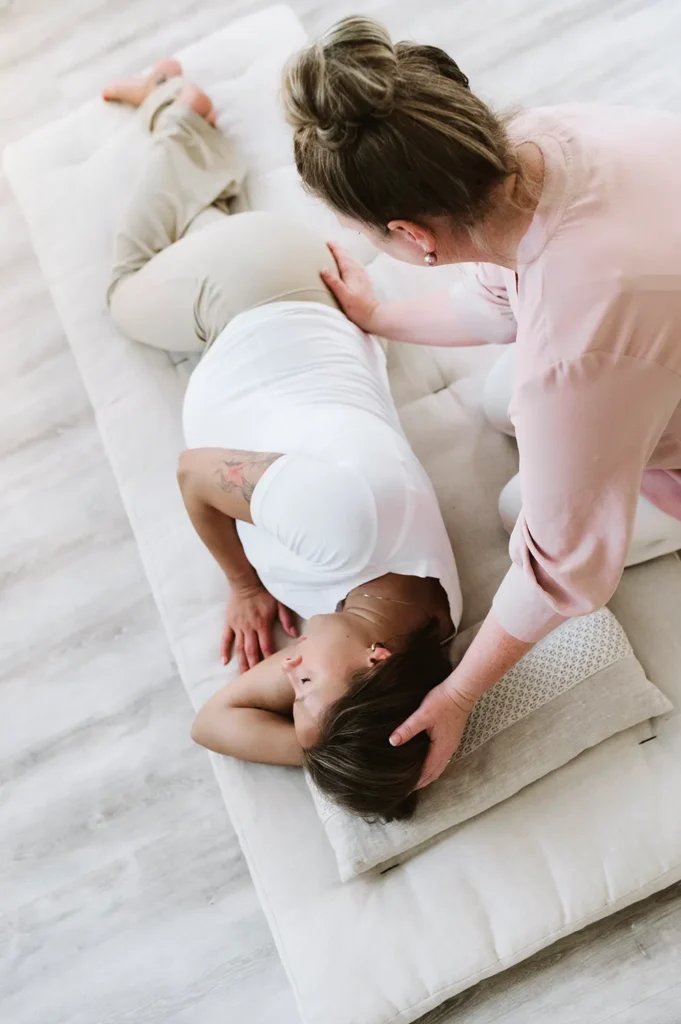 Andrea Lang begleitet eine schwangere Frau als Doula