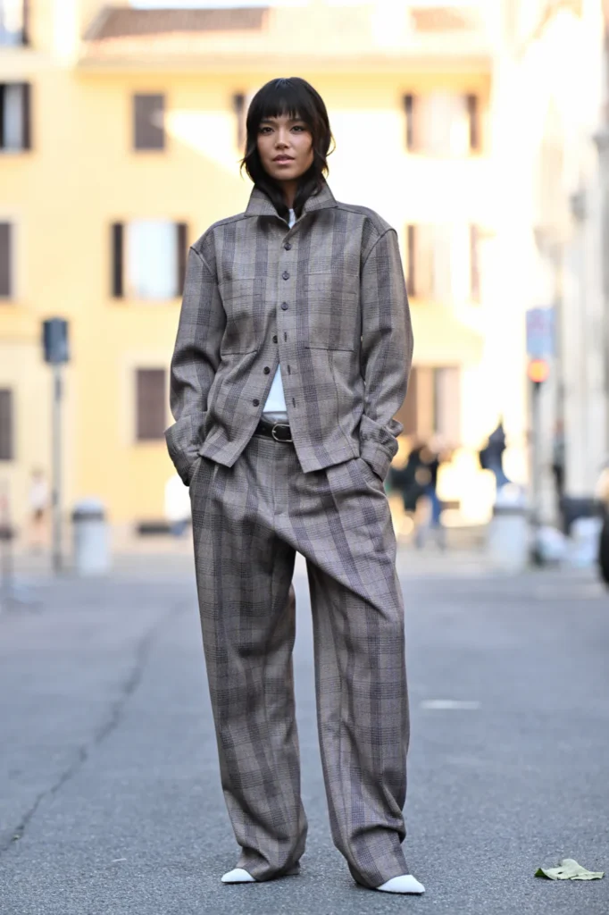 Masculine Tailoring als Street-Style-Trend 2026, fotografiert von Yvonne Aeberhard Stutz während der Fashion Weeks in Mailand und Paris.